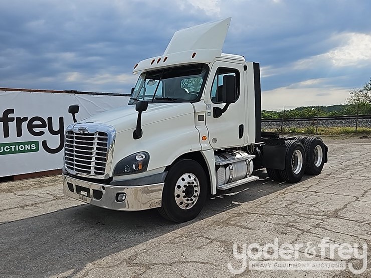 2019-freightliner-cascadia-125-image-1