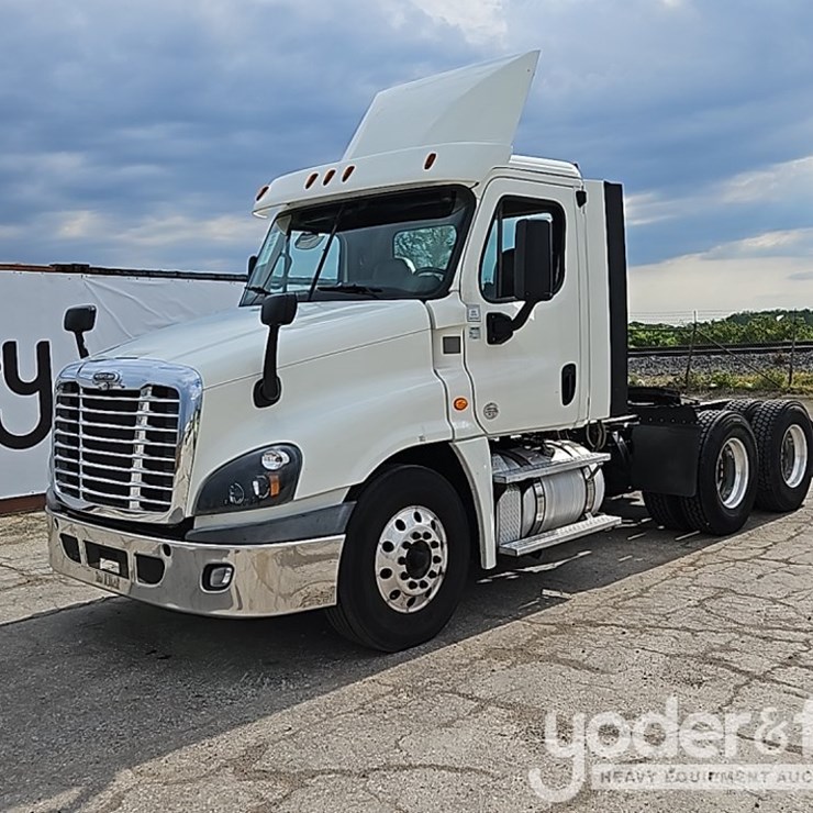 2019 FREIGHTLINER CASCADIA 125
