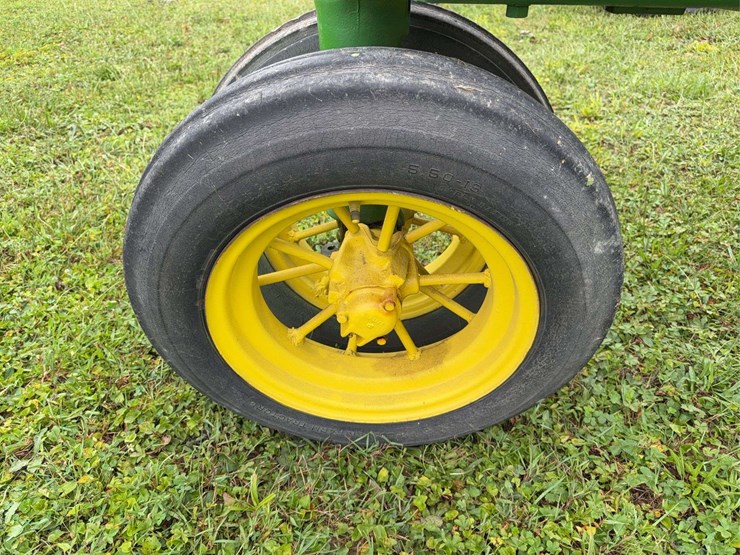 john-deere-model-b-image-14