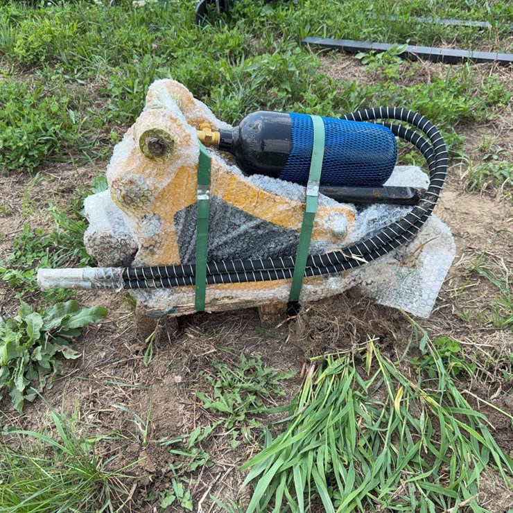 Hydraulic Hammer Attachment