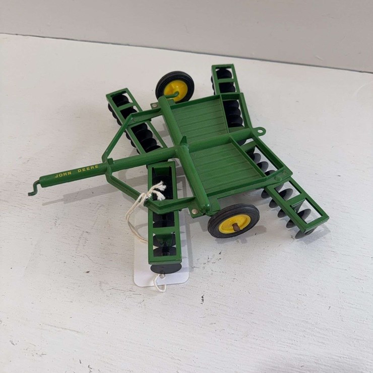 ERTL John Deere disk, 1/16 scale