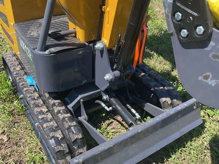 mx12r-mini-excavator-image-5