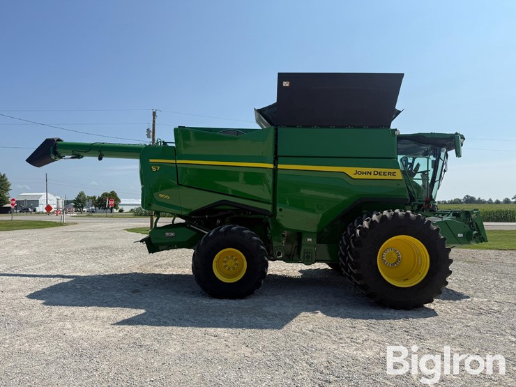 2025-john-deere-s7-800-image-4