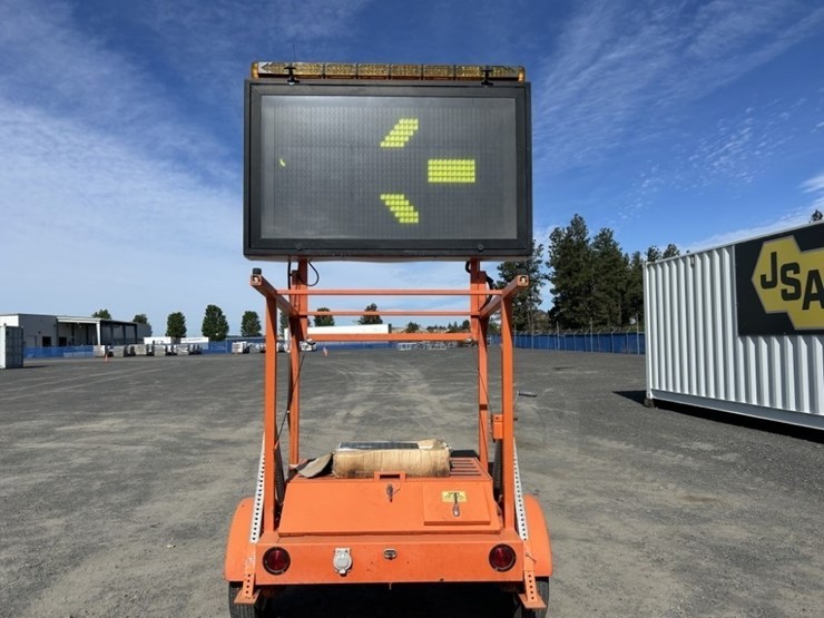 2001-diamond-brite-pcms-towable-sign-board-image-16