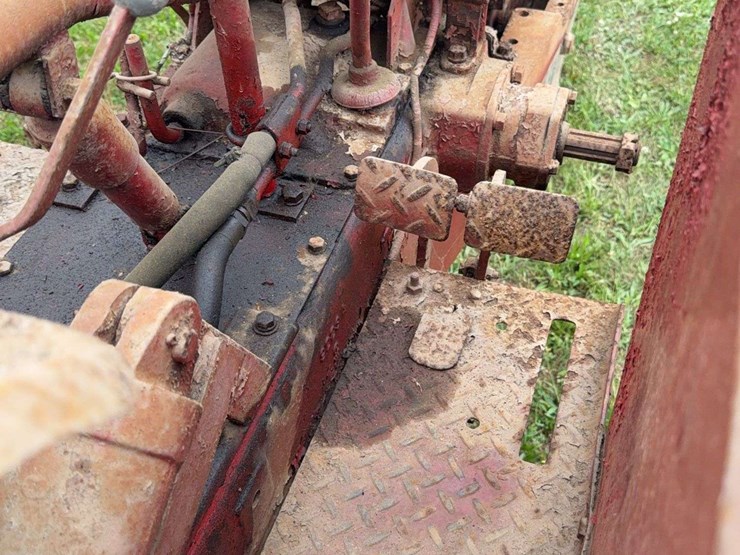 massey-ferguson-30-image-35
