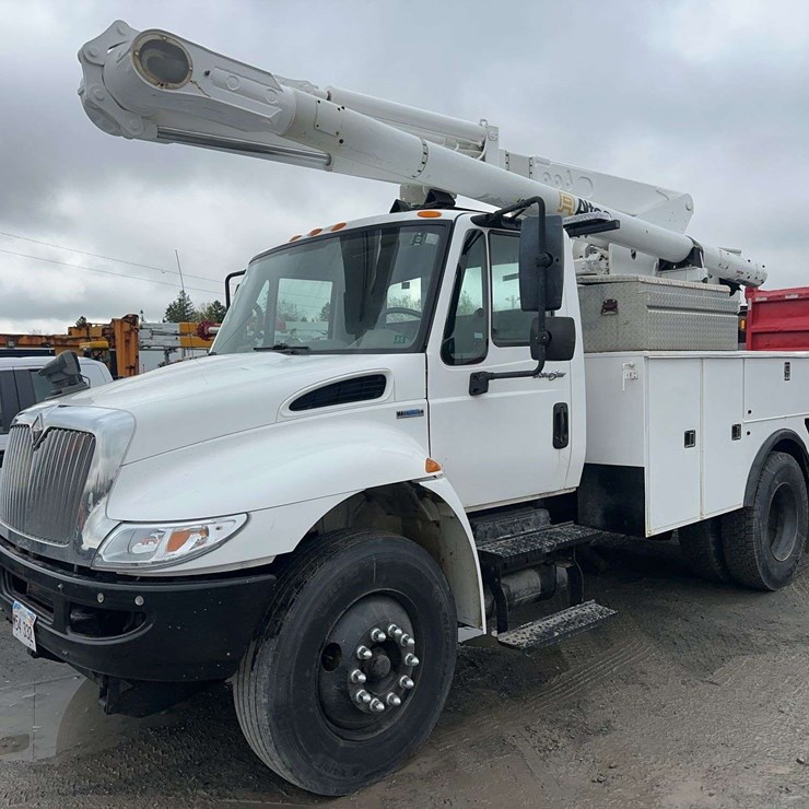 2009 INTERNATIONAL DURASTAR 4300