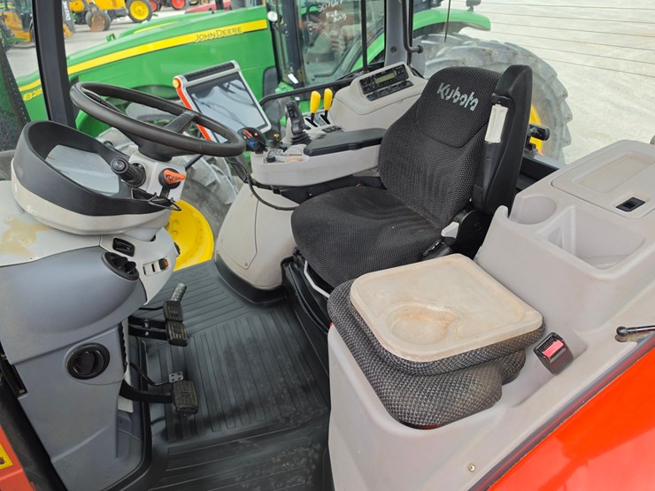 2020-kubota-m7-151-image-15