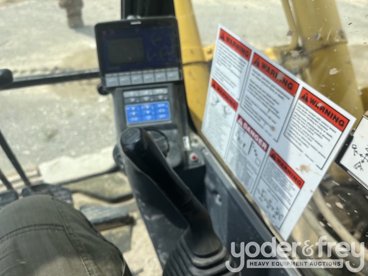 2019-komatsu-pc490-lc-11-image-29