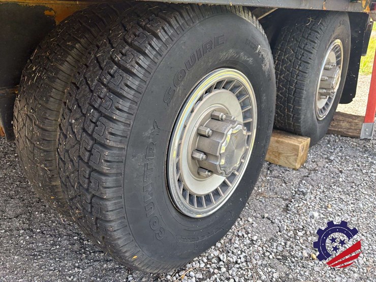 jobsite-fuel-tank-&-dual-t/a-storage-gooseneck-trailer-image-14