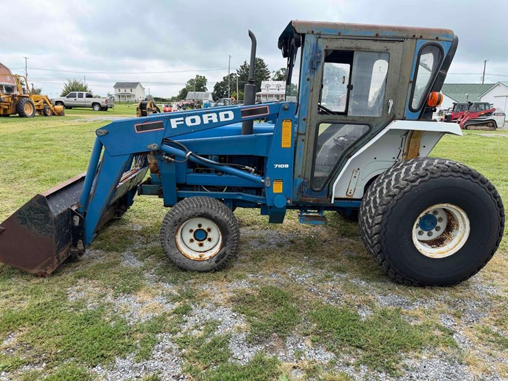 ford-2120-image-3