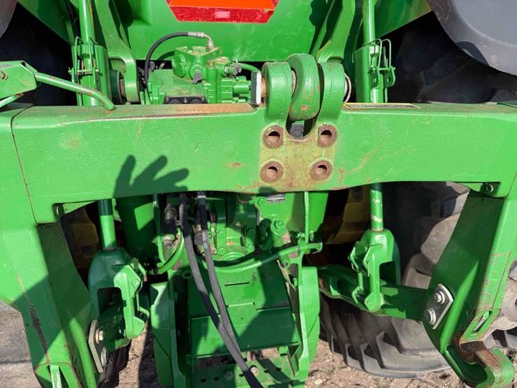 john-deere-8330-image-17