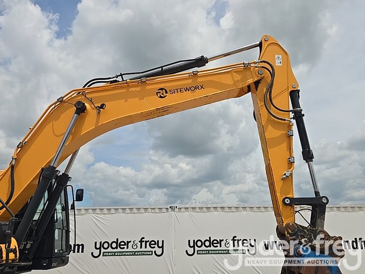 2021-hyundai-hx260l-image-28