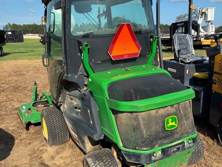 john-deere-1575-image-5