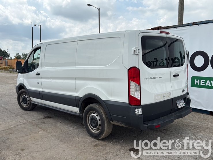 2015-ford-transit-image-3