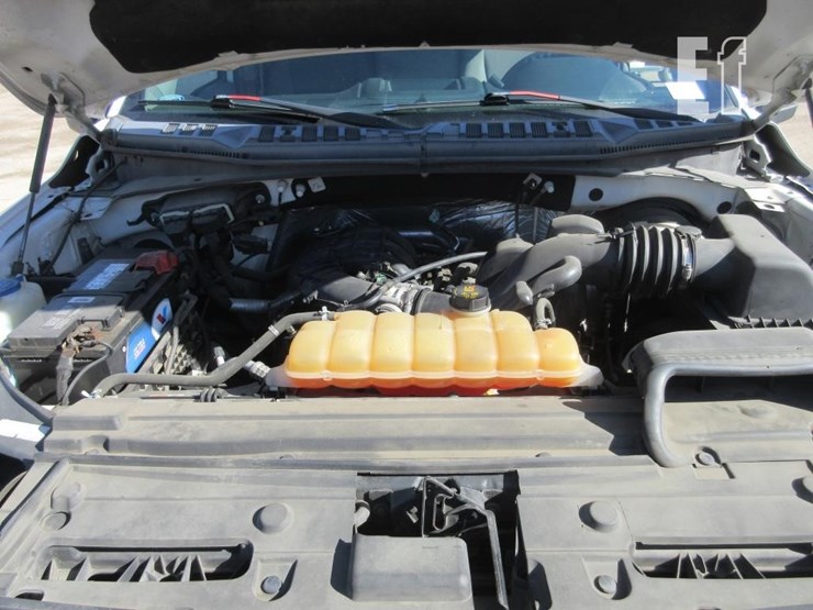 2016-ford-f150-xl-image-5