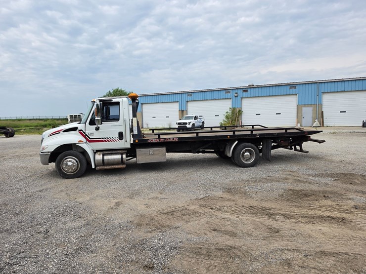 2002-international-durastar-4300-image-6
