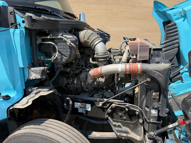 2019-kenworth-t680-image-24