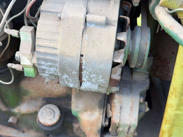 john-deere-330-image-20