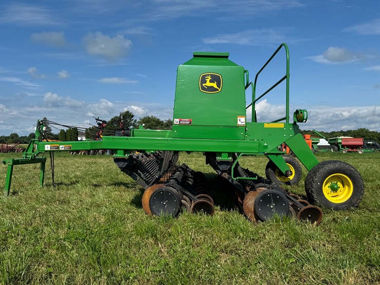 john-deere-1590-image-5
