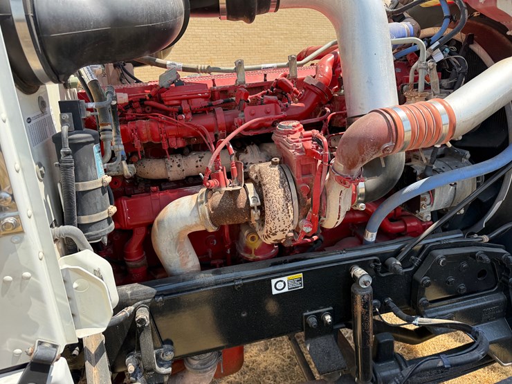 2014-peterbilt-388-image-24