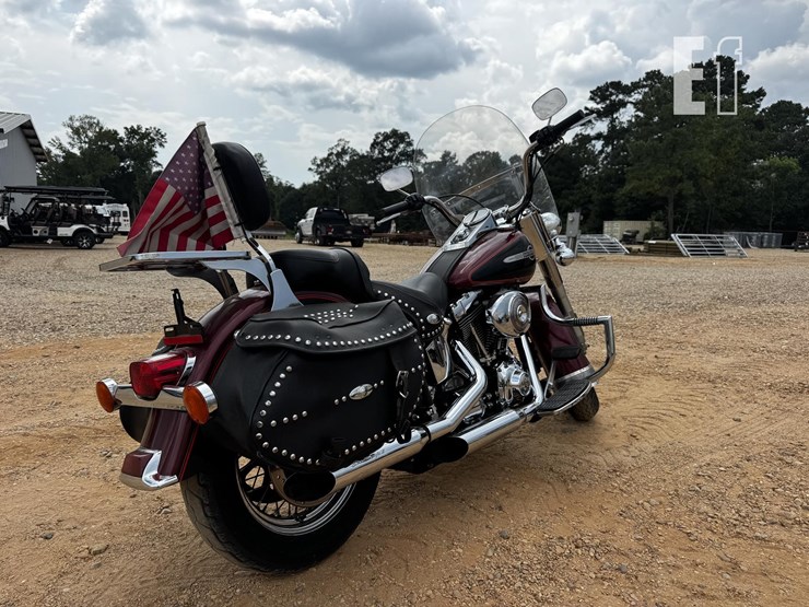 2002-harley-davidson-heritage-softail-classic-image-3