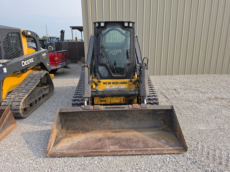 2021-new-holland-c362-image-2