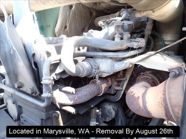 2007-peterbilt-320-image-5