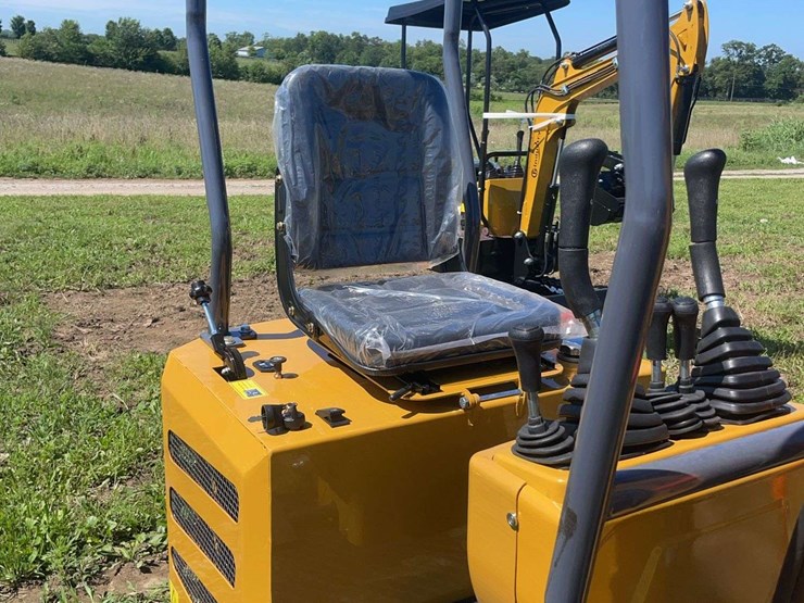 mx12r-mini-excavator-image-6