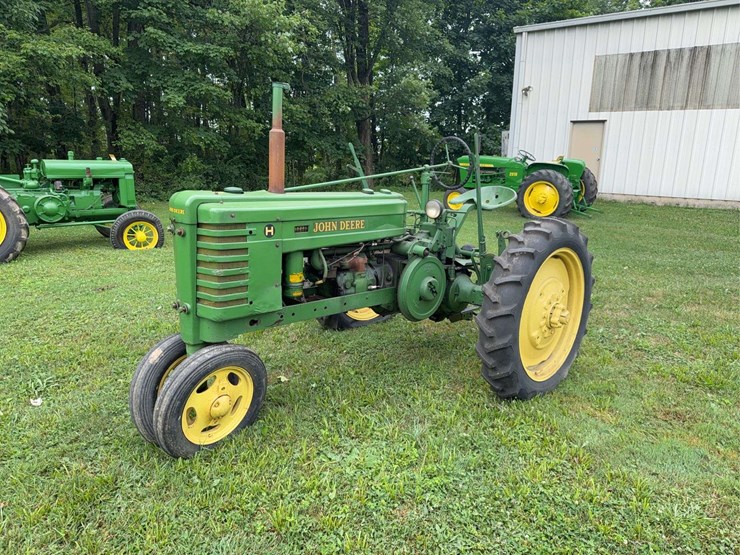 john-deere-h-image-1