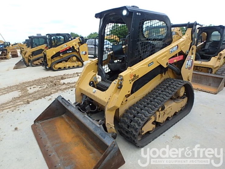 2024-caterpillar-259d3-image-1