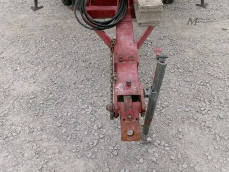 case-ih-4300-image-4