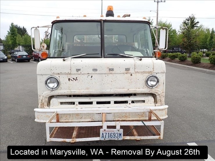 1979-ford-800-image-16