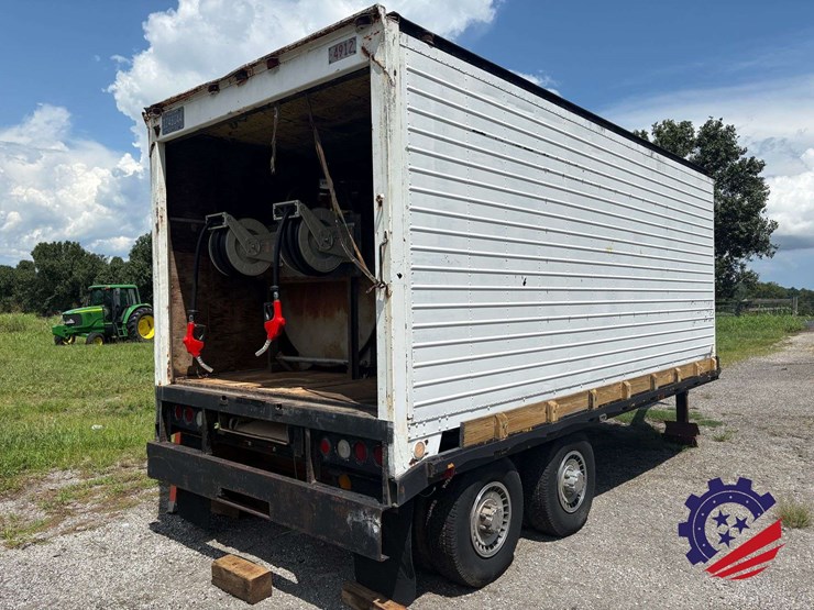 jobsite-fuel-tank-&-dual-t/a-storage-gooseneck-trailer-image-5