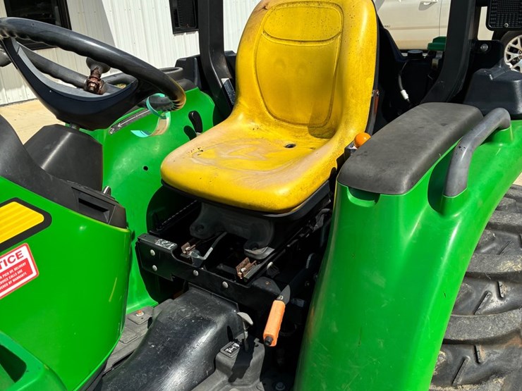john-deere-3025e-image-6