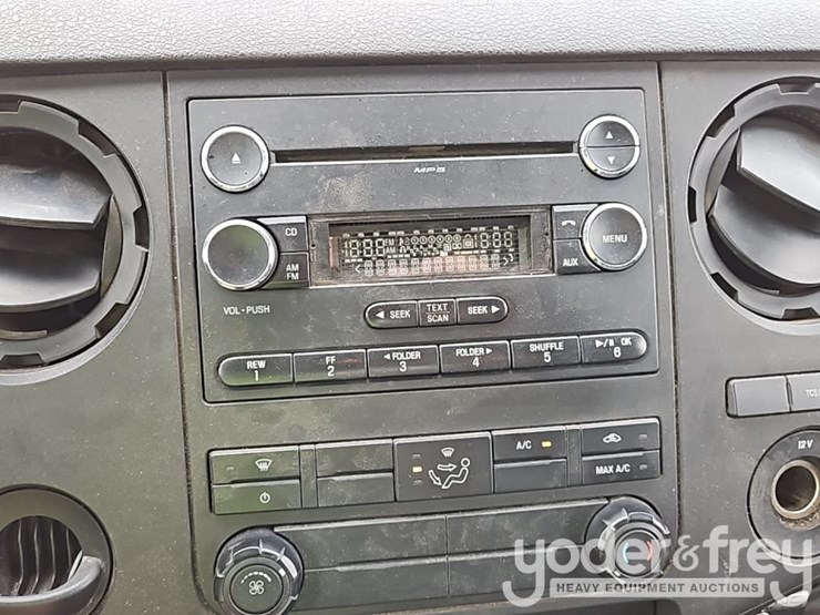 2014-ford-f350-sd-image-33