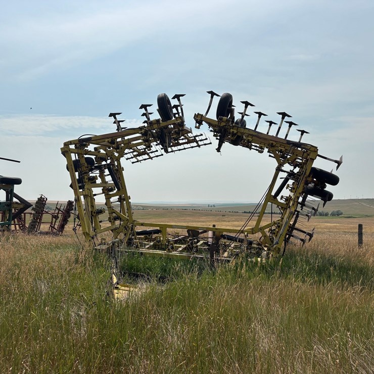 2000 Degelman Chisel Plow