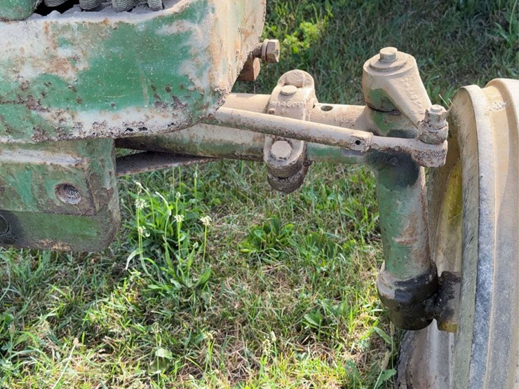 john-deere-330-image-15