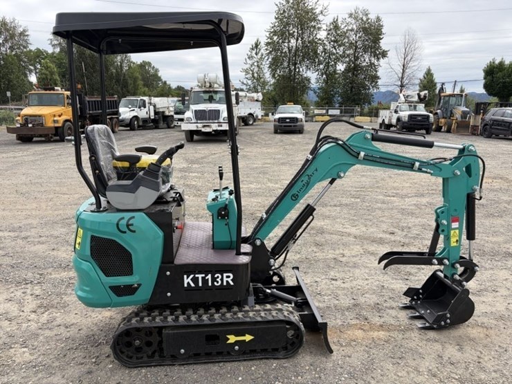 2026-cfg-kt13r-mini-hydraulic-excavator-image-3