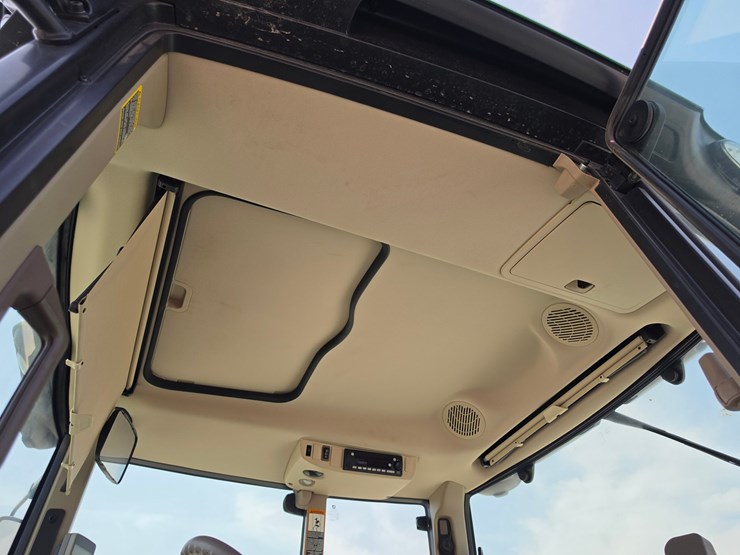 2023-john-deere-6155m-image-12