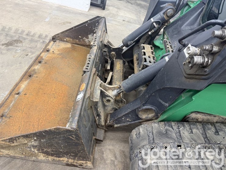 2018-deere-331g-image-19