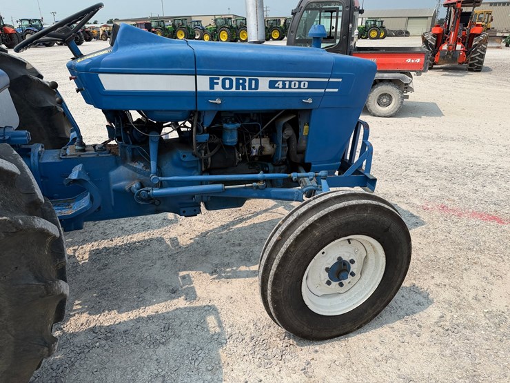 1976-ford-4100-image-16