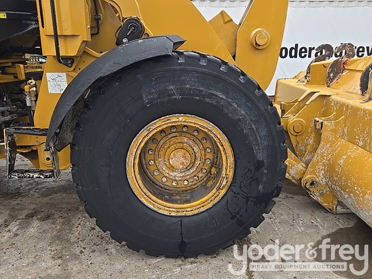 2019-caterpillar-938m-image-13