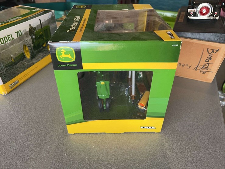 john-deere-16-image-14