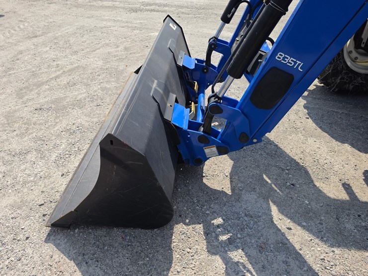 2013-new-holland-t5.105-image-24