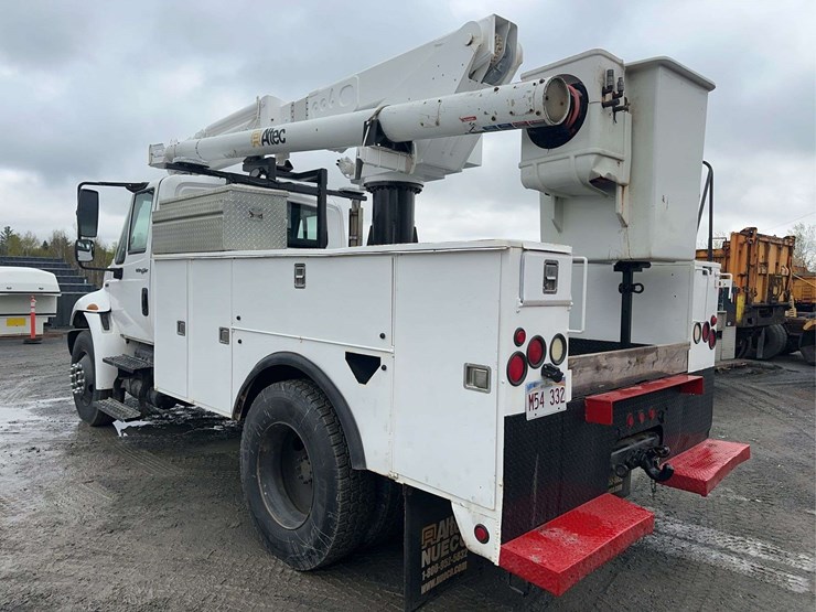 2009-international-durastar-4300-image-6