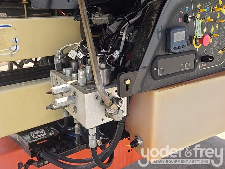 2017-jlg-450aj-image-37