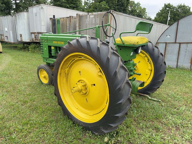 john-deere-model-b-image-3