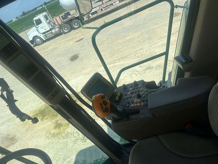 2011-john-deere-9770-sts-image-28