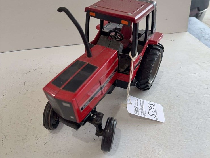 ertl-international-5088-special-edition-12-81-toy-tractor,-die-cast-metal,-1/16-scale-image-2