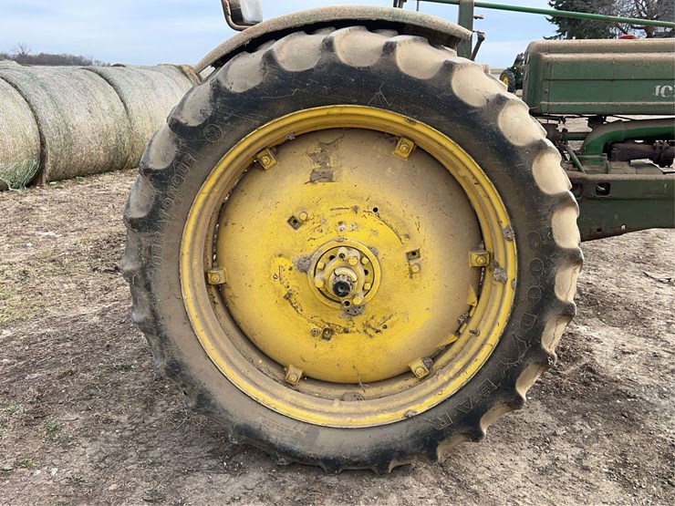 john-deere-model-b-image-32